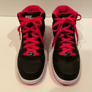 NIKE AIR WOMENS MID SNEAKER - BLACK/PINK